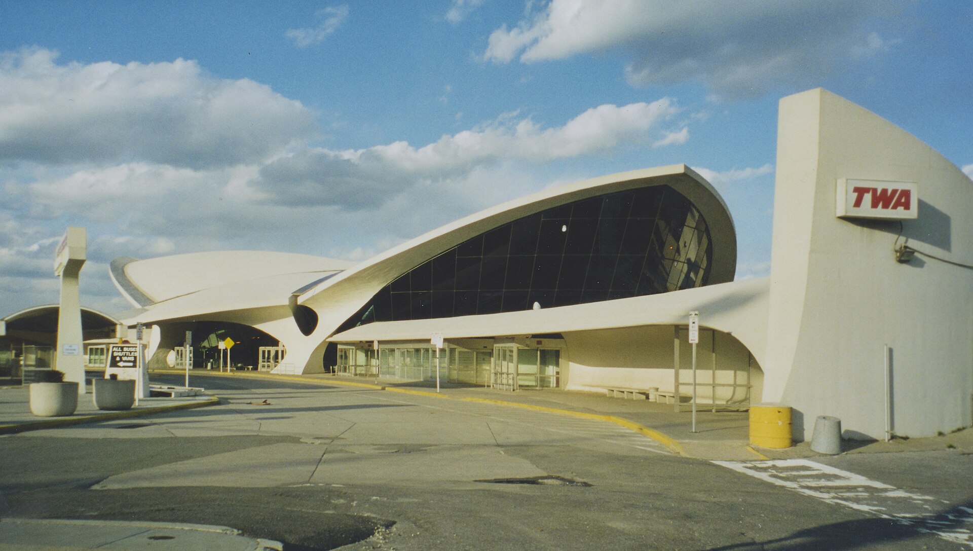 Exterior view of the TWA Flight Center at JFK Airport